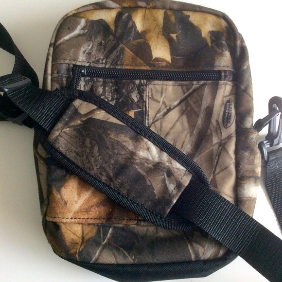 Fieldline Camo Crossbody Belt Bag 7”x10”x 3” - Picture 6 of 14